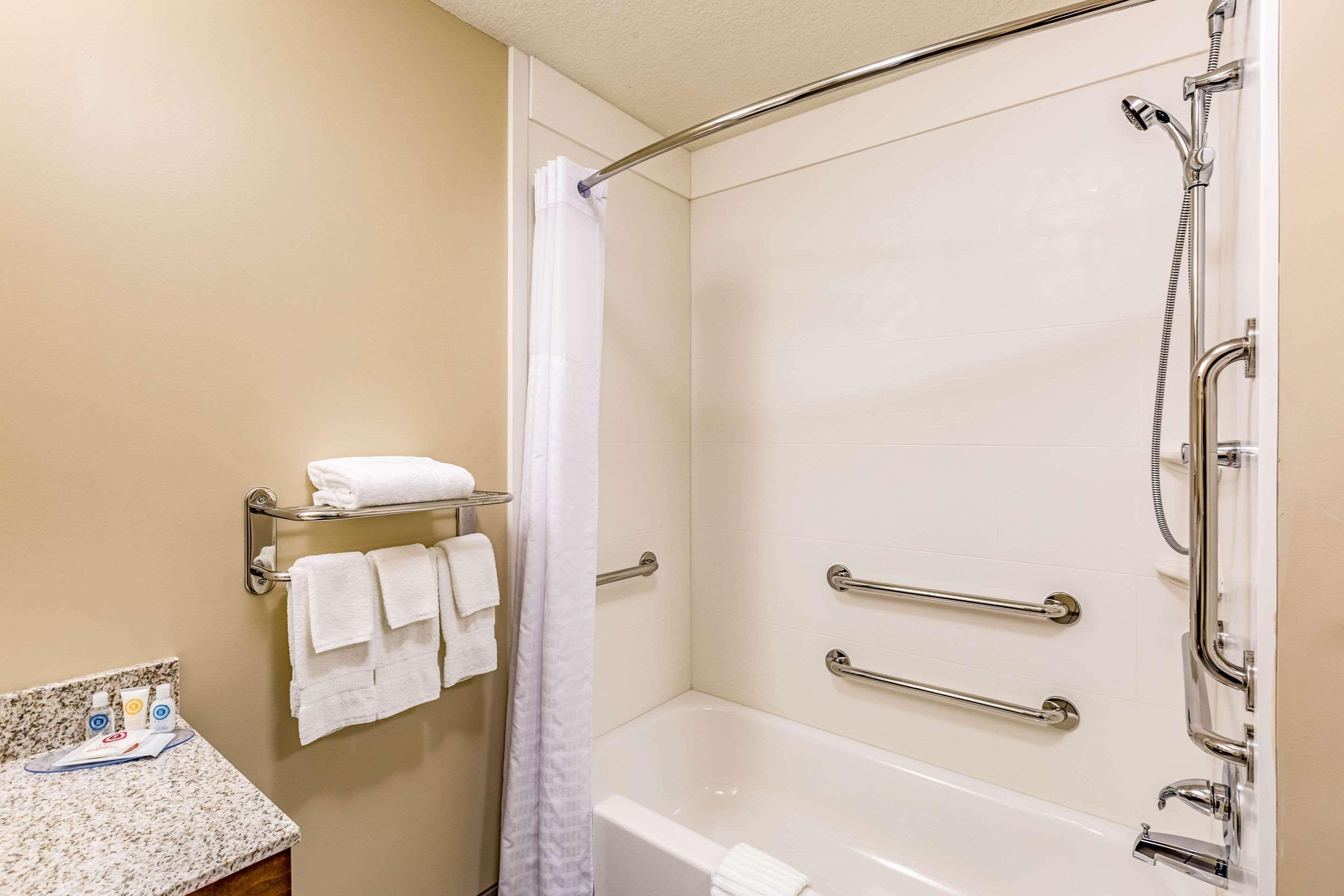 Comfort Inn Altoona-Des Moines Zewnętrze zdjęcie