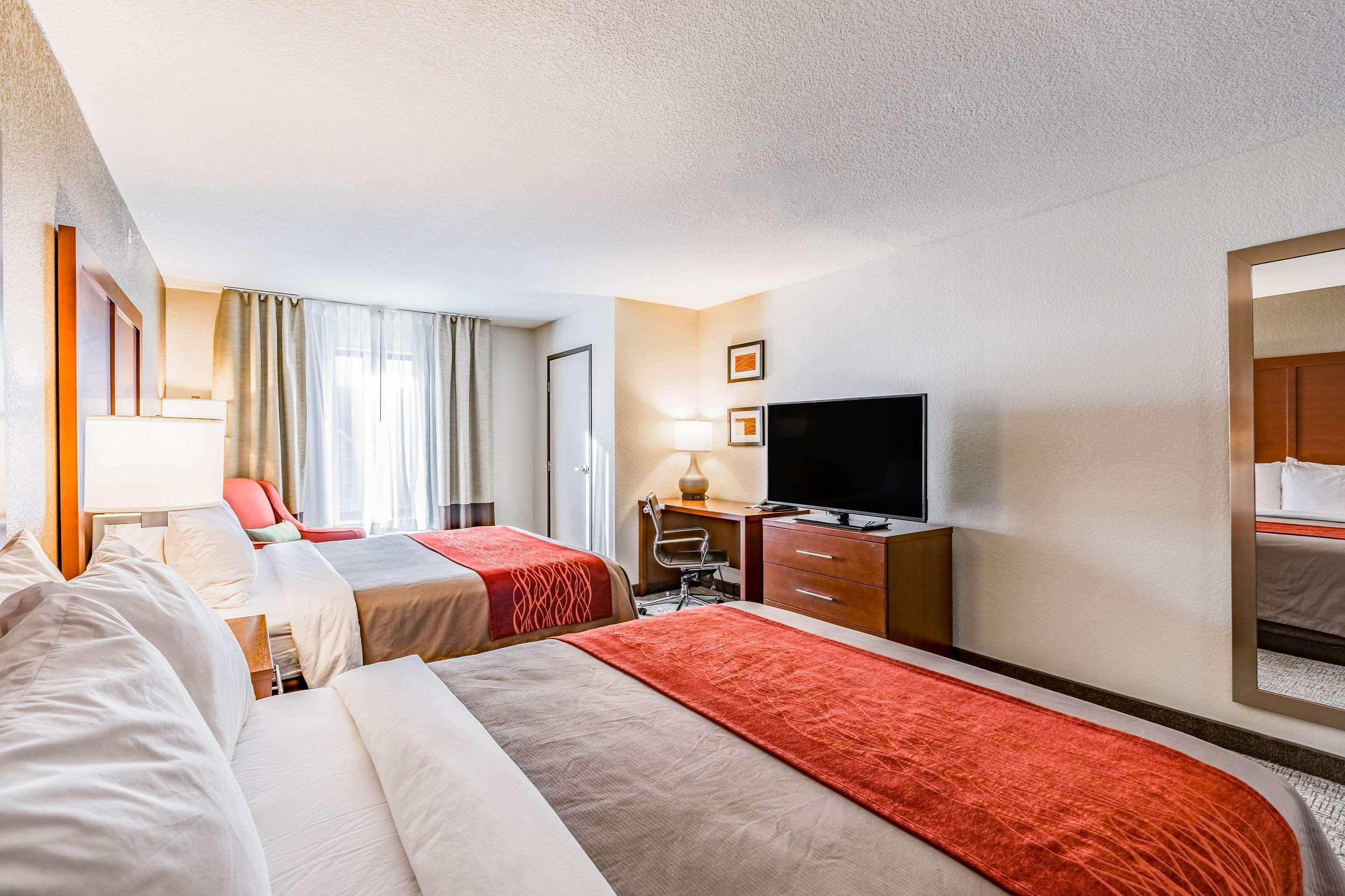 Comfort Inn Altoona-Des Moines Zewnętrze zdjęcie