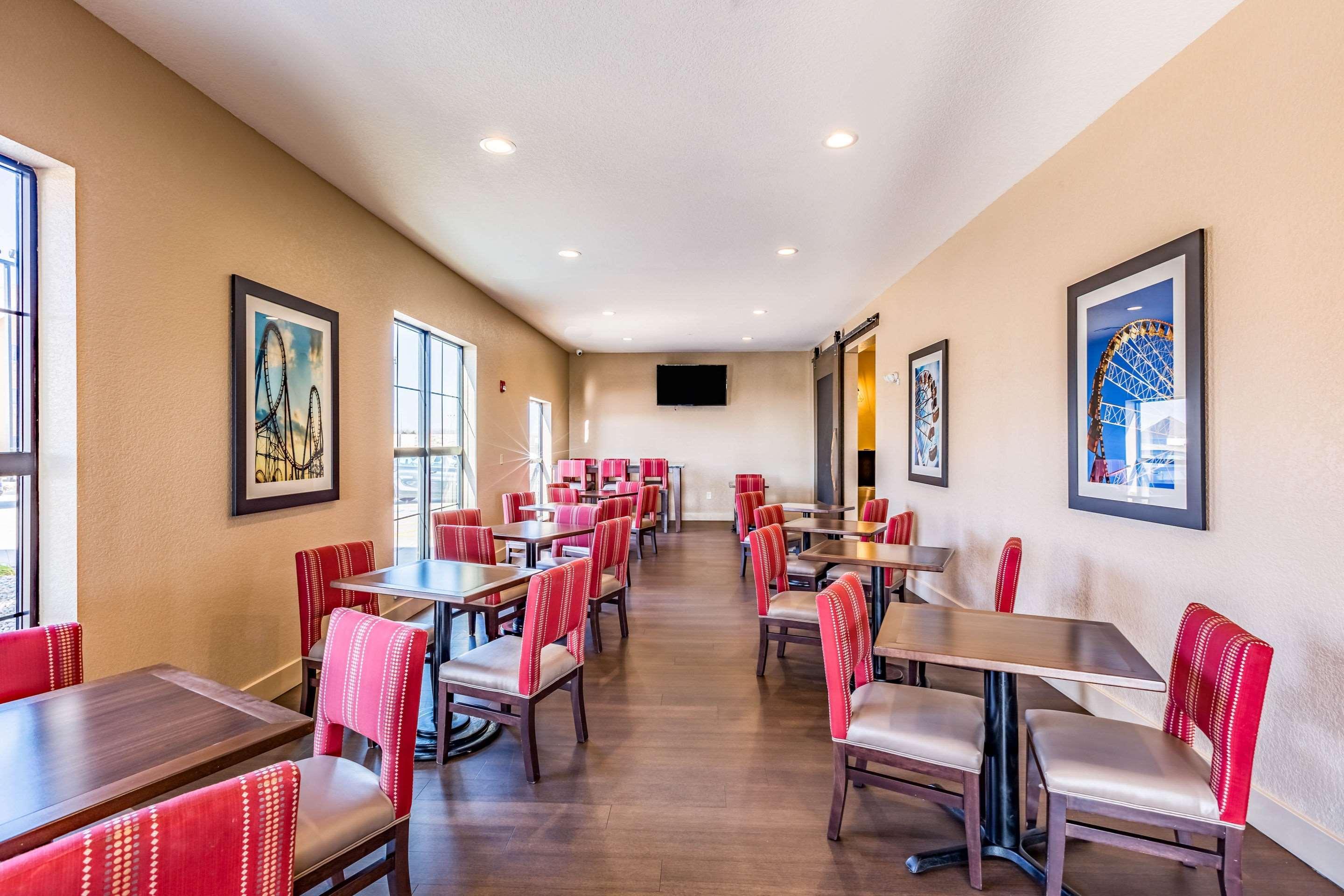 Comfort Inn Altoona-Des Moines Zewnętrze zdjęcie
