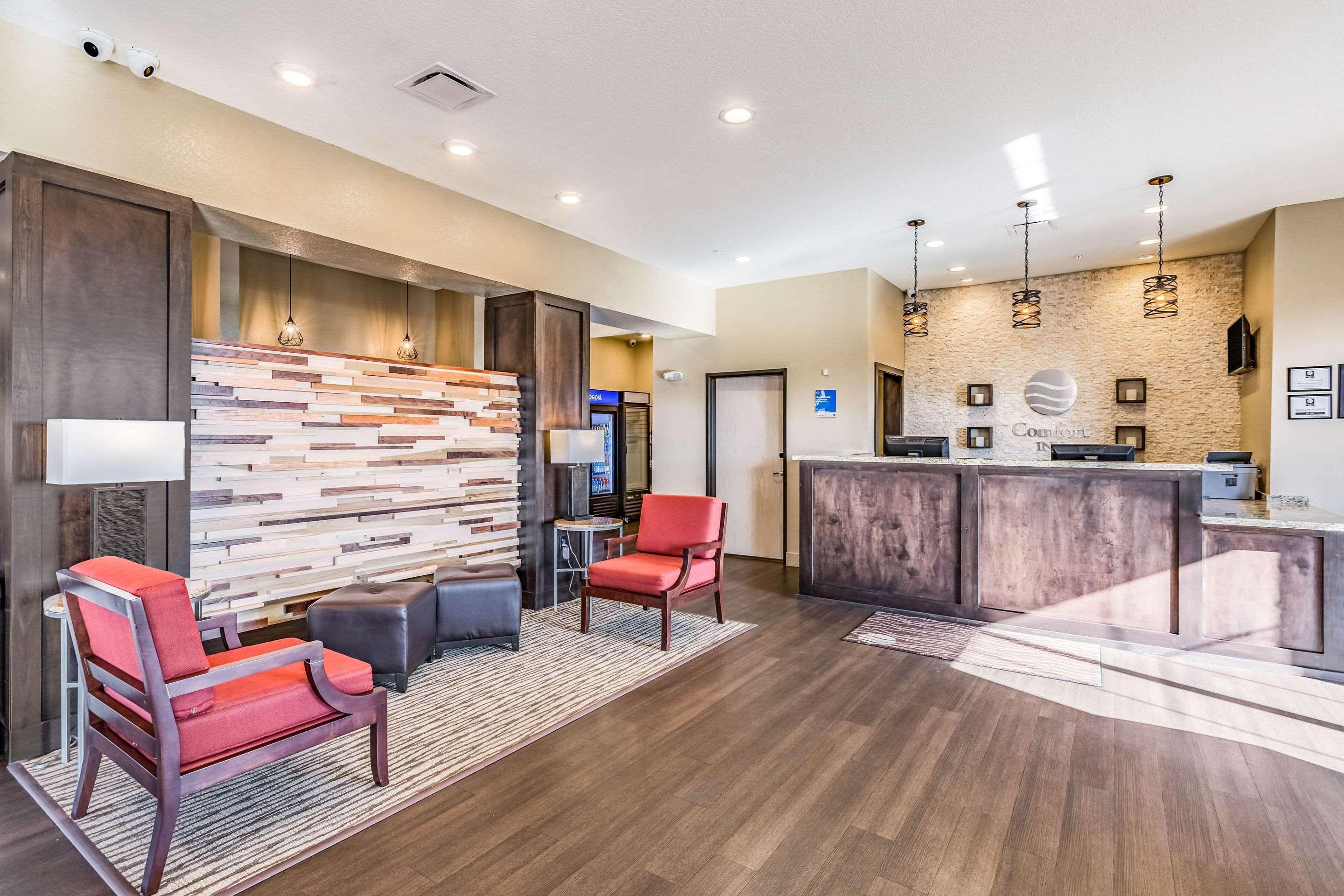 Comfort Inn Altoona-Des Moines Zewnętrze zdjęcie