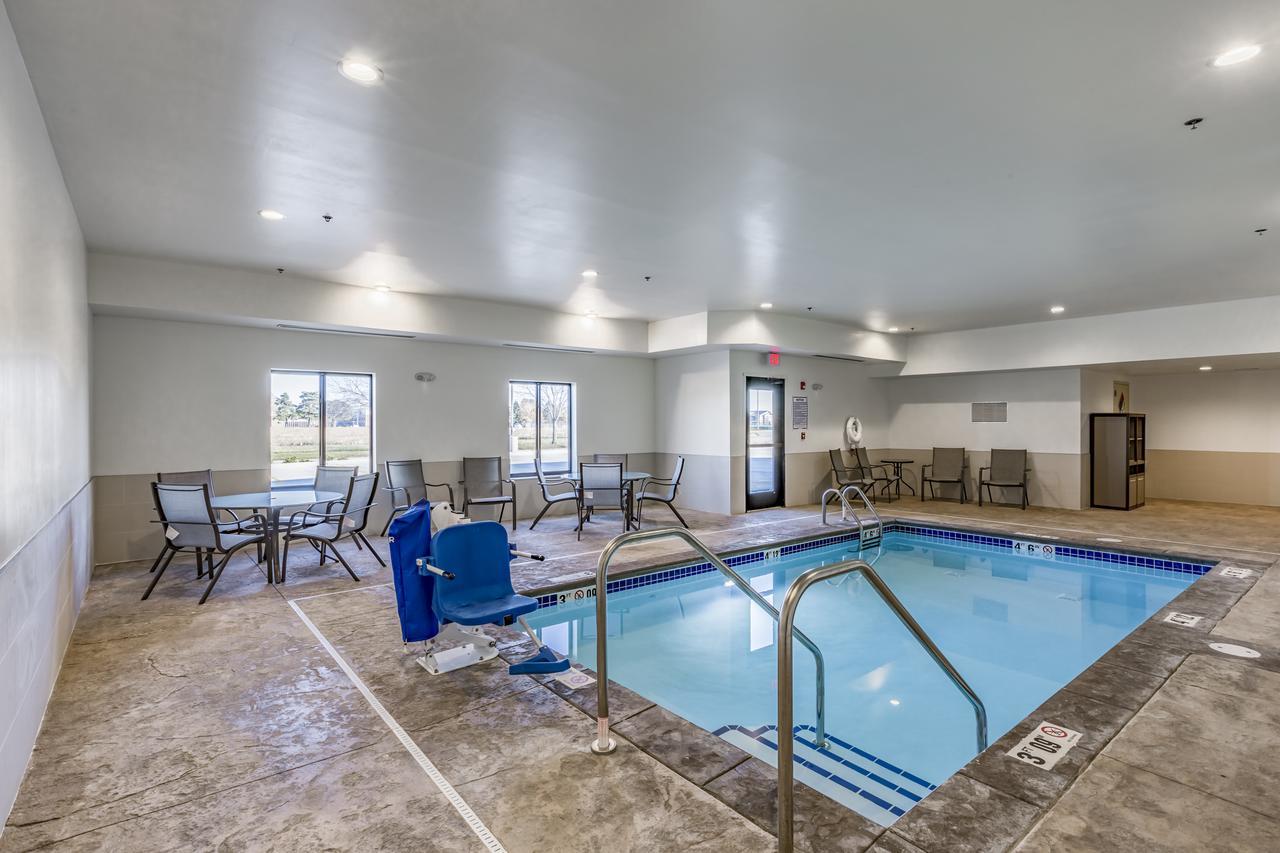 Comfort Inn Altoona-Des Moines Zewnętrze zdjęcie